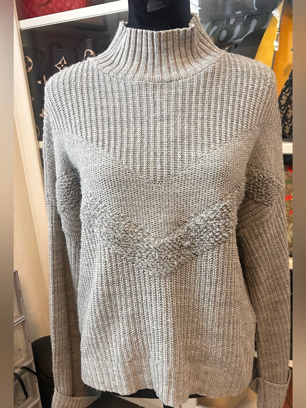 Express Women's Light Gray Ribbed Mock Neck Sweater